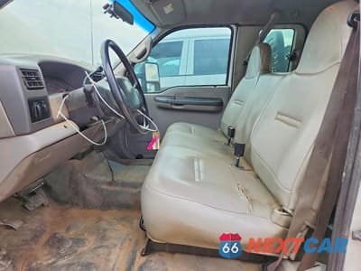 Zdjęcie 7 z 11 samochodu: 2001 FORD F250 SUPER DUTY VIN:1FTNX20LX1EB77330 - miniatura