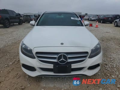 Piąte zdjęcie samochodu w środku: 2018 MERCEDES-BENZ C 300 VIN:WDDWF4JB0JR413037 - miniatura