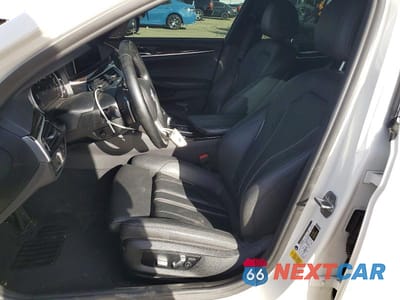 Zdjęcie 7 z 11 samochodu: 2019 BMW 5 SERIES VIN:WBAJE5C53KG919511 - miniatura