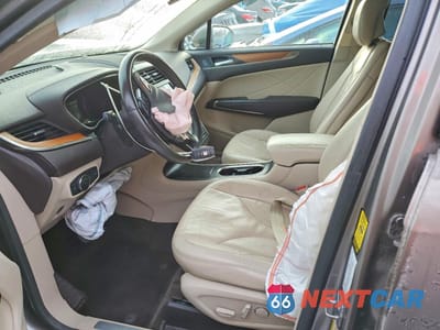 Zdjęcie 7 z 13 samochodu: 2017 LINCOLN MKC SELECT VIN:5LMCJ2C95HUL50348 - miniatura