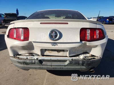 Zdjęcie 6 z 12 samochodu: 2010 FORD MUSTANG VIN:1ZVBP8AN9A5180237 - miniatura