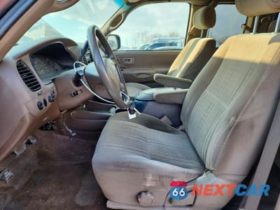 Zdjęcie 7 z 11 samochodu: 2004 TOYOTA TUNDRA ACCESS CAB SR5 VIN:5TBBT44174S451142 - miniatura