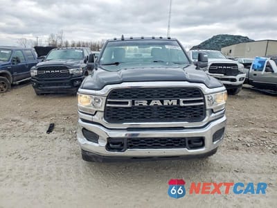 Piąte zdjęcie samochodu w środku: 2024 RAM 3500 TRADESMAN VIN:3C63RRGL7RG222042 - miniatura
