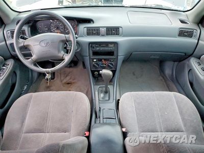 Zdjęcie 8 z 12 samochodu: 1997 TOYOTA CAMRY CE VIN:4T1BG22K5VU107040 - miniatura
