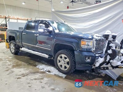 Czwarte zdjęcie samochodu z boku: 2017 GMC SIERRA C2500 SLE VIN:1GT12UEY6HF178833 - miniatura
