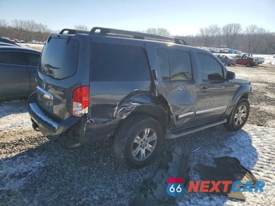 Trzecie zdjęcie samochodu z tyłu: 2011 NISSAN PATHFINDER S VIN:5N1AR1NB6BC619693 - miniatura