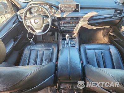 Zdjęcie 8 z 15 samochodu: 2015 BMW X5 XDRIVE35I VIN:5UXKR0C5XF0P13789 - miniatura