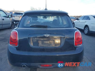 Zdjęcie 6 z 12 samochodu: 2021 MINI COOPER VIN:WMWXR3C07M2N87791 - miniatura