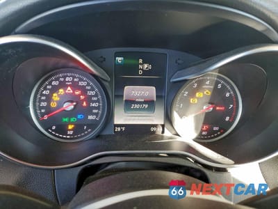 Zdjęcie 9 z 13 samochodu: 2015 MERCEDES-BENZ C 300 4MATIC VIN:55SWF4KB4FU027855 - miniatura