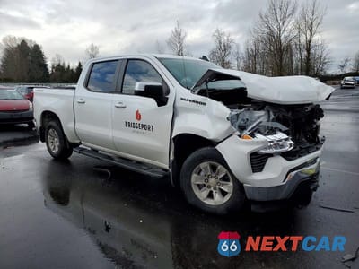 Czwarte zdjęcie samochodu z boku: 2023 CHEVROLET SILVERADO K1500 LT VIN:3GCPDDEK2PG121512 - miniatura