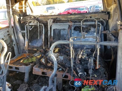 Zdjęcie 10 z 12 samochodu: 2004 CADILLAC ESCALADE EXT VIN:3GYEK62N24G233675 - miniatura