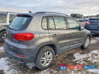 Trzecie zdjęcie samochodu z tyłu: 2015 VOLKSWAGEN TIGUAN S VIN:WVGBV7AX3FW550065 - miniatura