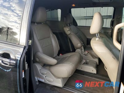 Zdjęcie 11 z 13 samochodu: 2017 TOYOTA SIENNA XLE PREMIUM 8-PASSENGER VIN:5TDYZ3DC4HS892602 - miniatura