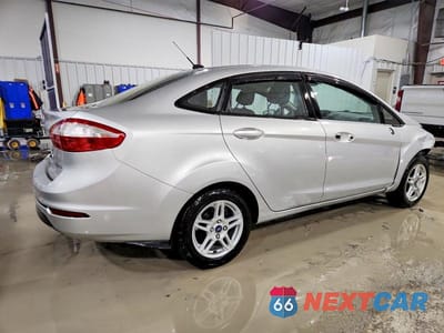 Trzecie zdjęcie samochodu z tyłu: 2018 FORD FIESTA SE VIN:3FADP4BJ2JM139903 - miniatura