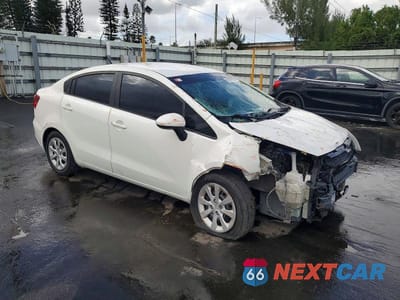 Czwarte zdjęcie samochodu z boku: 2017 KIA RIO LX VIN:KNADM4A34H6011854 - miniatura