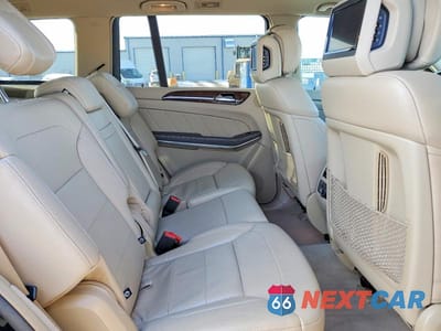 Zdjęcie 11 z 12 samochodu: 2016 MERCEDES-BENZ GL 550 4MATIC VIN:4JGDF7DE6GA638669 - miniatura