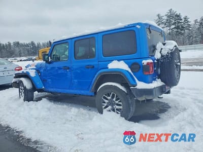 Drugie zdjęcie samochodu z przodu: 2025 JEEP WRANGLER SAHARA VIN:1C4PJXEG7SW582642 - miniatura