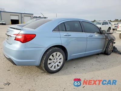 Trzecie zdjęcie samochodu z tyłu: 2014 CHRYSLER 200 LX VIN:1C3CCBAB2EN231528 - miniatura