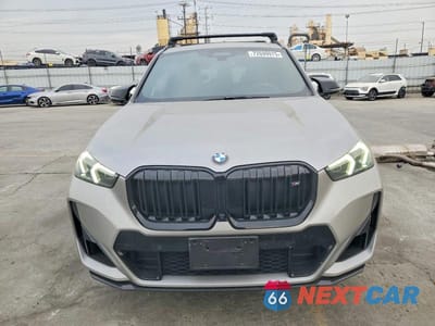 Piąte zdjęcie samochodu w środku: 2024 BMW X1 M35I VIN:WBX13EF04R5Z81937 - miniatura