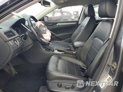 Zdjęcie 7 z 12 samochodu: 2014 VOLKSWAGEN PASSAT SE VIN:1VWBT7A38EC108497 - miniatura