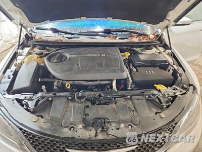 Zdjęcie 11 z 12 samochodu: 2015 CHRYSLER 200 C VIN:1C3CCCEG2FN648743 - miniatura