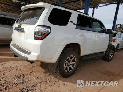 Trzecie zdjęcie samochodu z tyłu: 2022 TOYOTA 4RUNNER SR5 PREMIUM VIN:JTERU5JR0N6037118 - miniatura