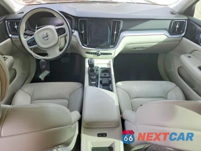 Zdjęcie 8 z 13 samochodu: 2019 VOLVO S60 T6 MOMENTUM VIN:7JRA22TK5KG013538 - miniatura