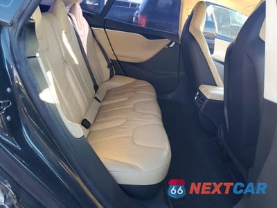 Zdjęcie 10 z 11 samochodu: 2014 TESLA MODEL S VIN:5YJSA1S18EFP50997 - miniatura