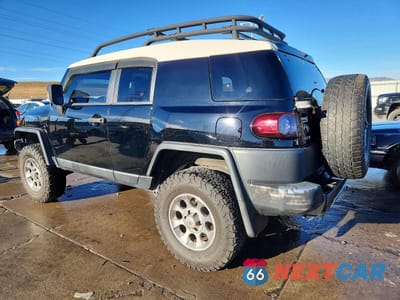 Drugie zdjęcie samochodu z przodu: 2012 TOYOTA FJ CRUISER VIN:JTEBU4BF9CK139103 - miniatura