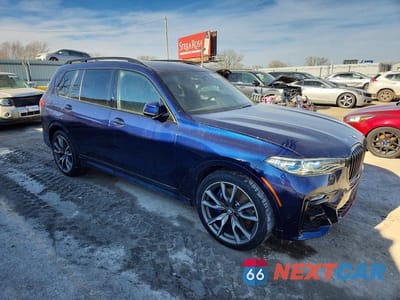 Czwarte zdjęcie samochodu z boku: 2022 BMW X7 M50I VIN:5UXCX6C05N9L17989 - miniatura