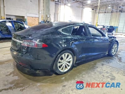 Trzecie zdjęcie samochodu z tyłu: 2016 TESLA MODEL S VIN:5YJSA1E23GF144157 - miniatura