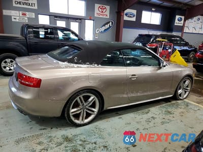 Trzecie zdjęcie samochodu z tyłu: 2010 AUDI S5 PRESTIGE VIN:WAUVGAFH0AN013191 - miniatura