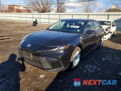 2025 TOYOTA CAMRY LE 4T1DAACK8SU072881 - główne zdjęcie licytacji z USA - miniatura