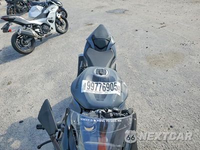 Piąte zdjęcie samochodu w środku: 2026 KAWASAKI ZX636 K VIN:JKBZXJJ14TA041316 - miniatura