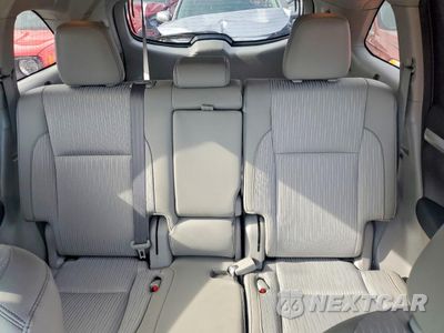 Zdjęcie 10 z 14 samochodu: 2017 TOYOTA HIGHLANDER LE VIN:5TDZZRFH5HS211346 - miniatura