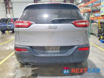 Zdjęcie 6 z 12 samochodu: 2018 JEEP CHEROKEE LATITUDE VIN:1C4PJMCB1JD609849 - miniatura