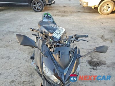 Piąte zdjęcie samochodu w środku: 2015 KAWASAKI ZX1000 VIN:JKAZXCM16FA005305 - miniatura