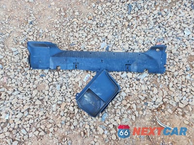 Zdjęcie 12 z 13 samochodu: 2004 BMW 325 I VIN:WBAEV33404KR31645 - miniatura