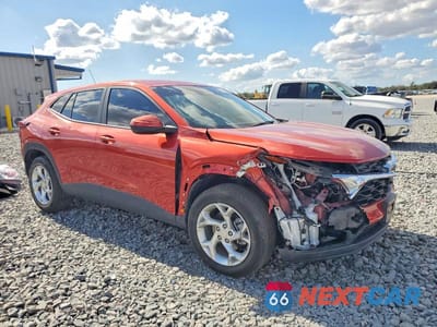 Czwarte zdjęcie samochodu z boku: 2024 CHEVROLET TRAX LS VIN:KL77LFE29RC163211 - miniatura