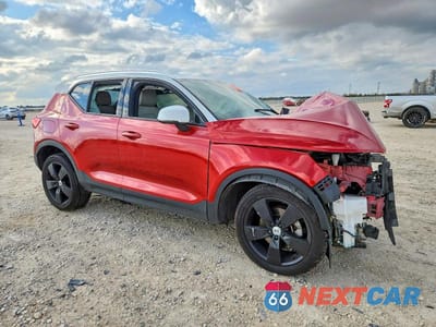 Czwarte zdjęcie samochodu z boku: 2019 VOLVO XC40 T5 MOMENTUM VIN:YV4162UK3K2146780 - miniatura