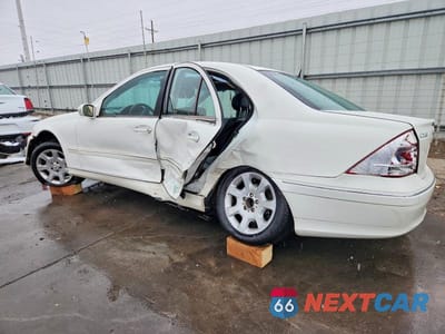 Drugie zdjęcie samochodu z przodu: 2005 MERCEDES-BENZ C 240 4MATIC VIN:WDBRF81J25F644498 - miniatura