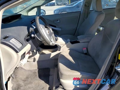 Zdjęcie 7 z 13 samochodu: 2011 TOYOTA PRIUS VIN:JTDKN3DU0B0260152 - miniatura