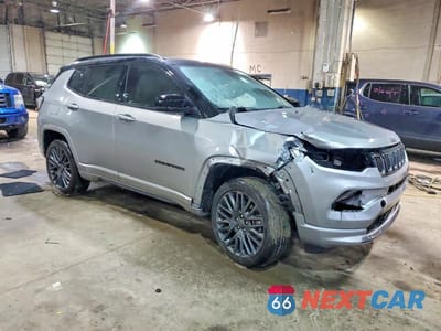 Czwarte zdjęcie samochodu z boku: 2023 JEEP COMPASS LIMITED VIN:3C4NJDCN9PT527291 - miniatura