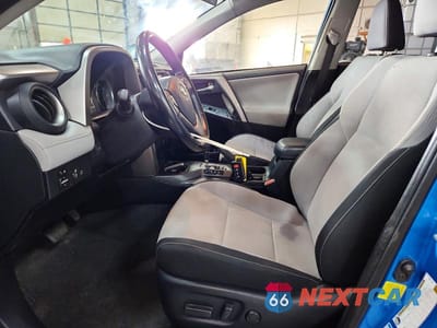 Zdjęcie 7 z 13 samochodu: 2018 TOYOTA RAV4 HYBRID XLE VIN:JTMRJREV6JD231721 - miniatura