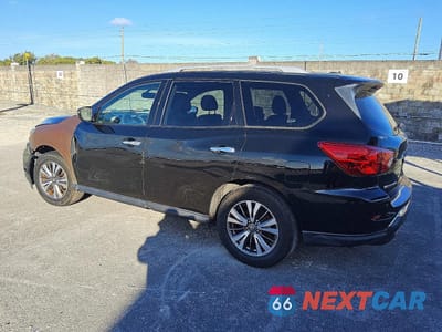 Drugie zdjęcie samochodu z przodu: 2018 NISSAN PATHFINDER S VIN:5N1DR2MN6JC616077 - miniatura