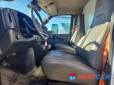 Zdjęcie 7 z 13 samochodu: 2024 CHEVROLET EXPRESS REFRIGERATED DELIVERY VAN VIN:1HA3GTF70RN005046 - miniatura