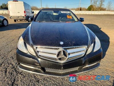 Piąte zdjęcie samochodu w środku: 2013 MERCEDES-BENZ E 350 VIN:WDDKK5KF6DF200228 - miniatura