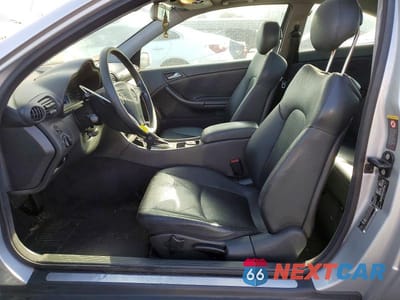 Zdjęcie 7 z 11 samochodu: 2002 MERCEDES-BENZ C 230K SPORT COUPE VIN:WDBRN47JX2A356479 - miniatura