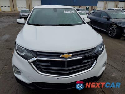 Piąte zdjęcie samochodu w środku: 2018 CHEVROLET EQUINOX LT VIN:2GNAXSEV6J6324361 - miniatura