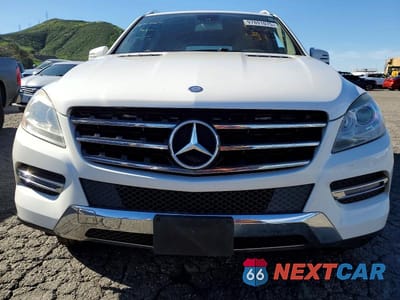 Piąte zdjęcie samochodu w środku: 2014 MERCEDES-BENZ ML 350 4MATIC VIN:4JGDA5HB0EA432506 - miniatura